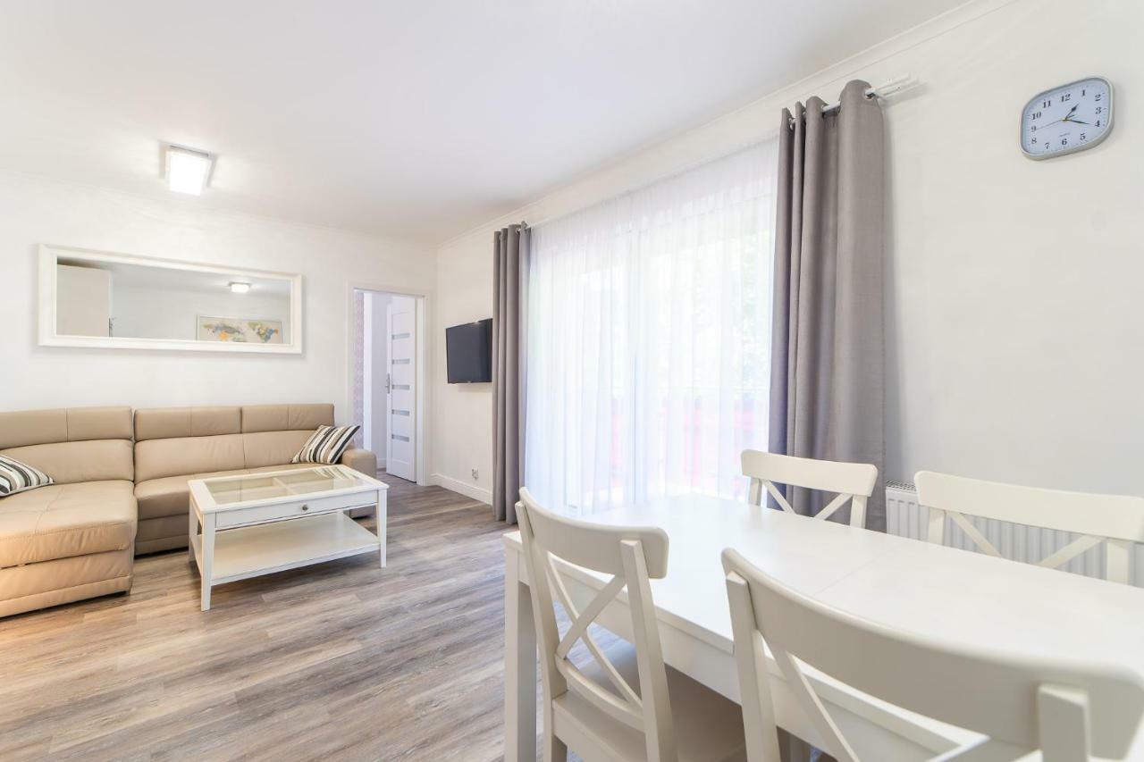 Kolorowe Balkony - Stylowy Apartament Nad Morzem By Noclegi Renters Miedzyzdroje Kültér fotó